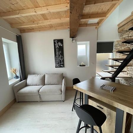 Charmante Maison De Village Viré Extérieur photo