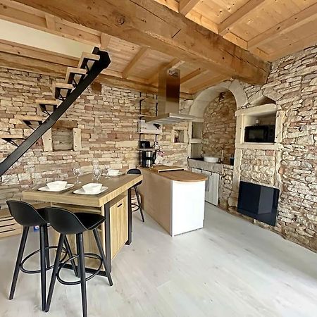 Charmante Maison De Village Viré Extérieur photo