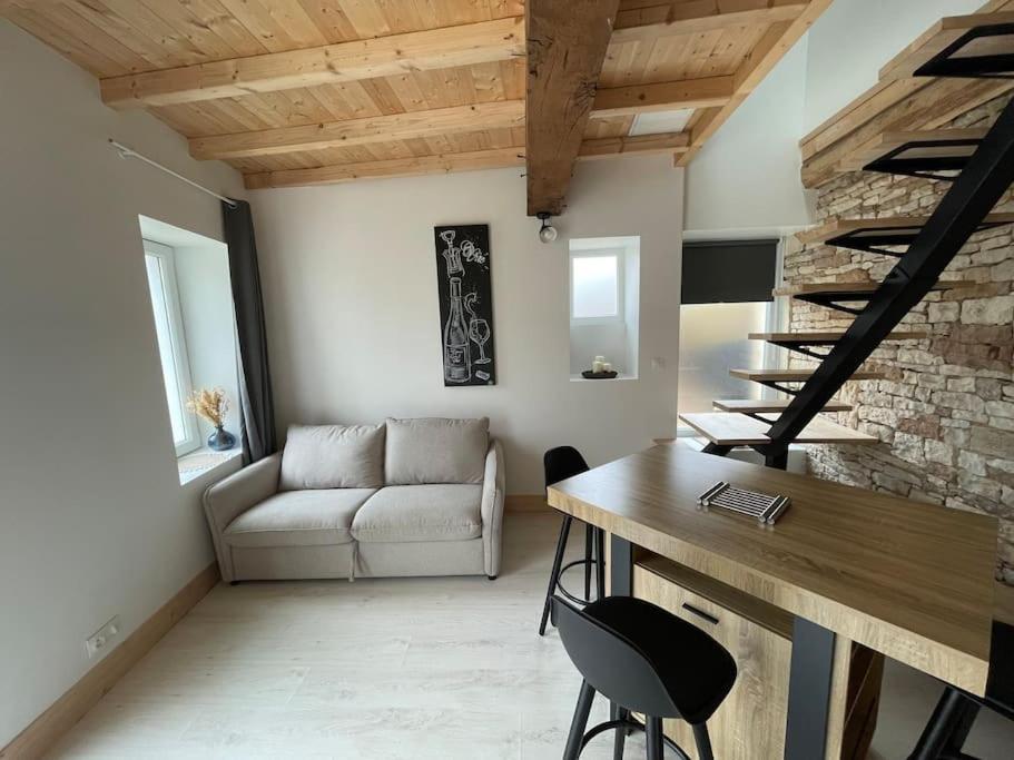 Charmante Maison De Village Viré Extérieur photo
