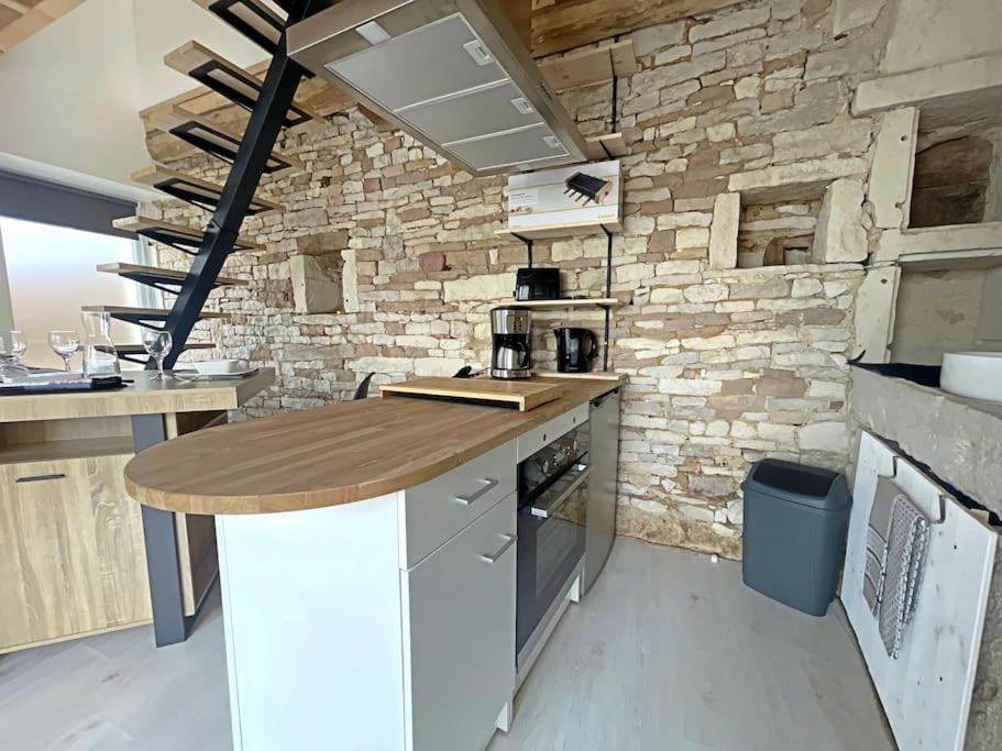 Charmante Maison De Village Viré Extérieur photo